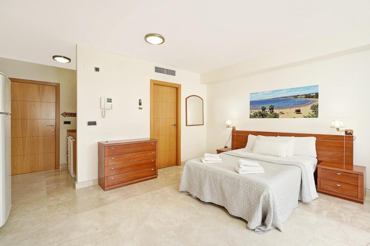 Apartamento En 1ª Linea De Playa, Estepona Centro Esterno foto